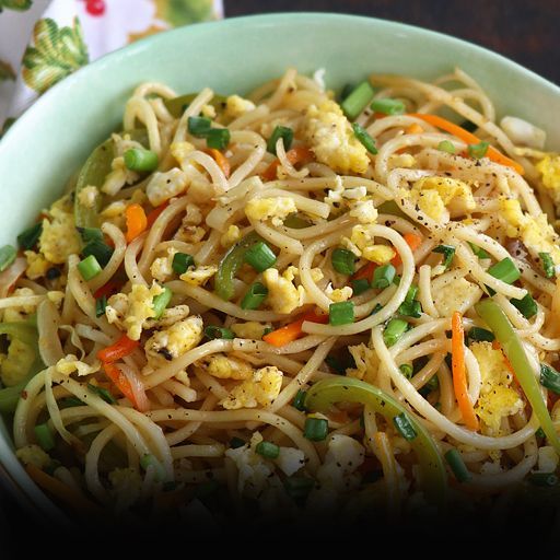 Schezwan Egg Fried Rice/Noodles